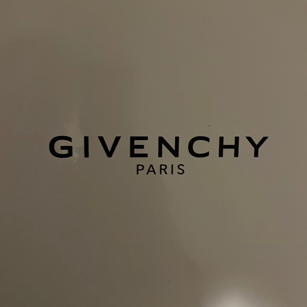 VINTAGE GIVENCHY BLACL LEATHER LACE UP HEELS